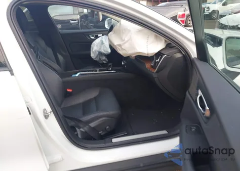 2025 Volvo V60 Cross Country Plus, B5 Awd Gas (Mild Hybrid) from USA, damaged, VIN YV4L12WK7S2146835